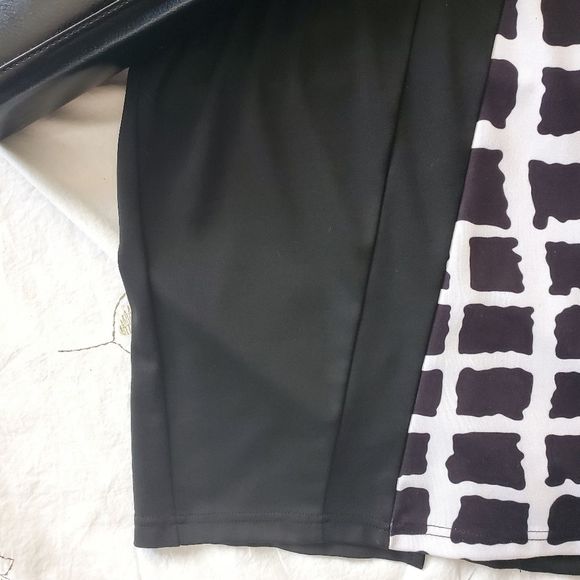 Black and white office dress - Picture 4 of 7